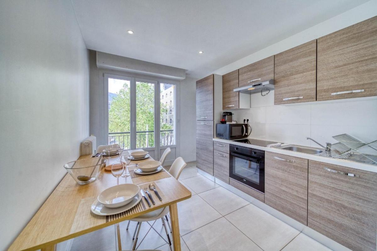 Le Joli Stade, Appartement Avec Magnifique Vue, Grenoble, Rhone Alpes ภายนอก รูปภาพ